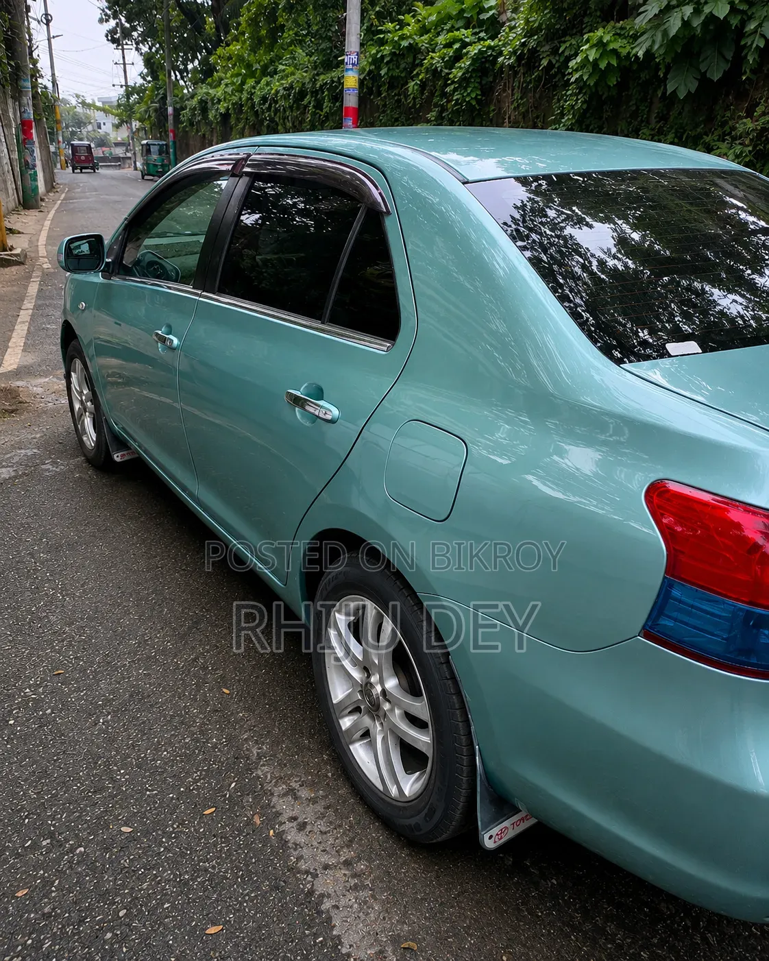 Toyota Belta 2006 Green