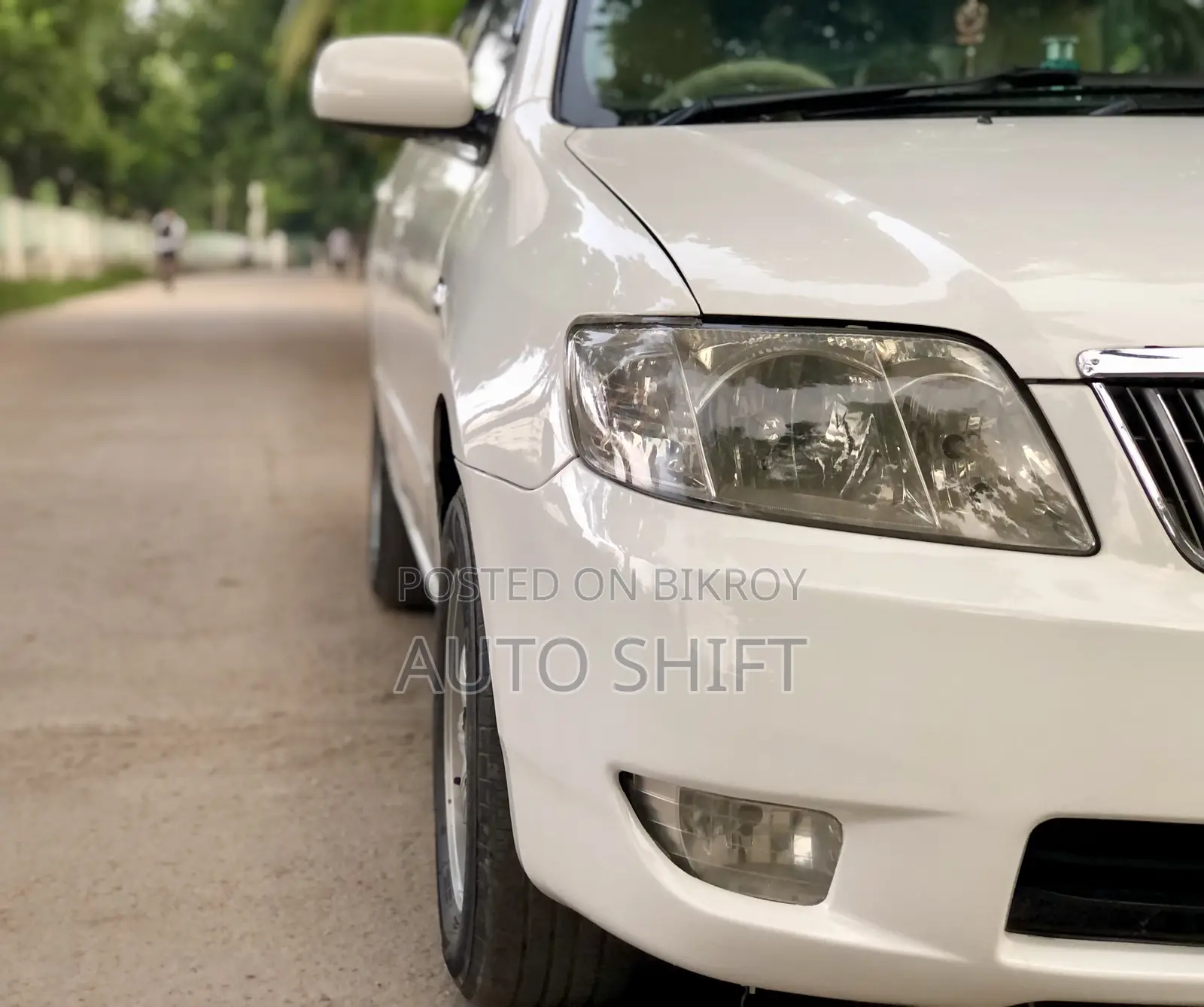 Toyota Corolla 2005 White