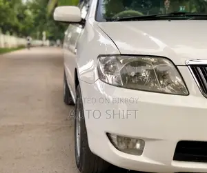Toyota Corolla 2005 White