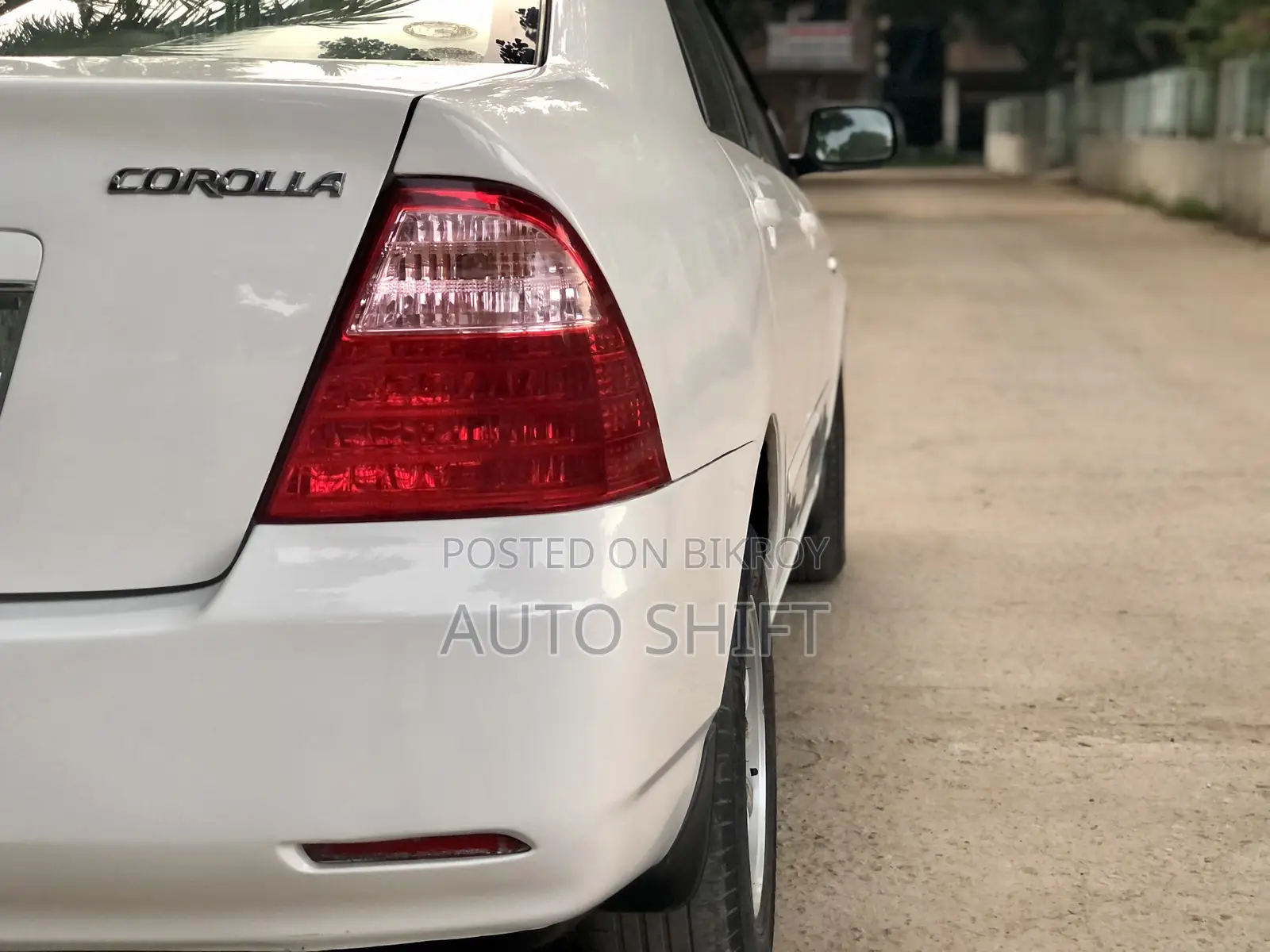 Toyota Corolla 2005 White