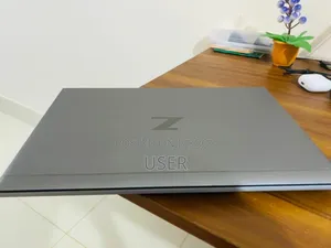 Laptop HP ZBook Firefly 14 G11 16GB Intel Core I5 SSD 512GB