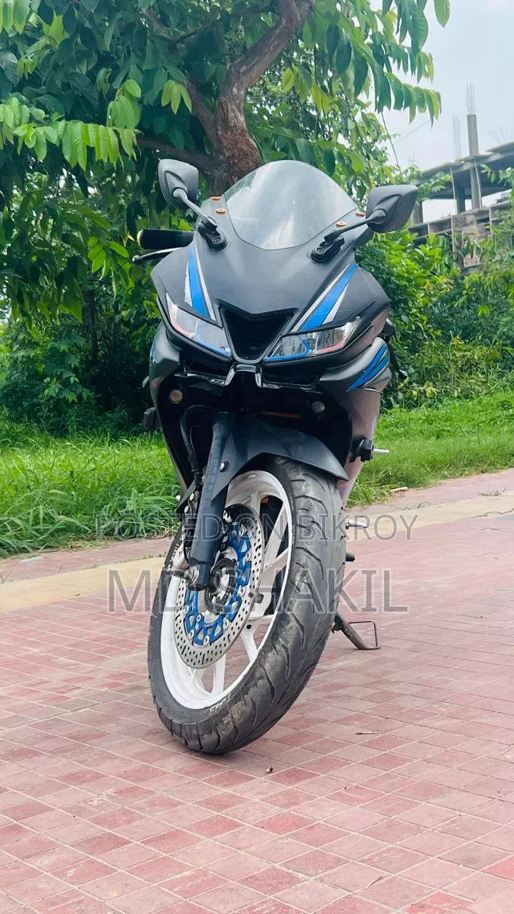 Yamaha R15 V3 2020 Gray