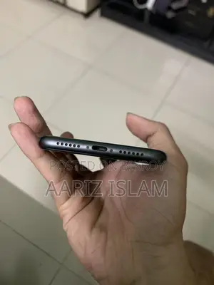 Apple iPhone 11 64 GB Black