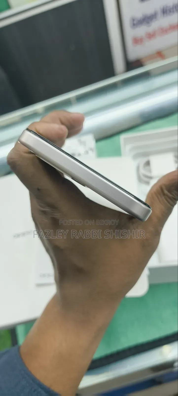 New Oppo A6 128 GB Rose Gold