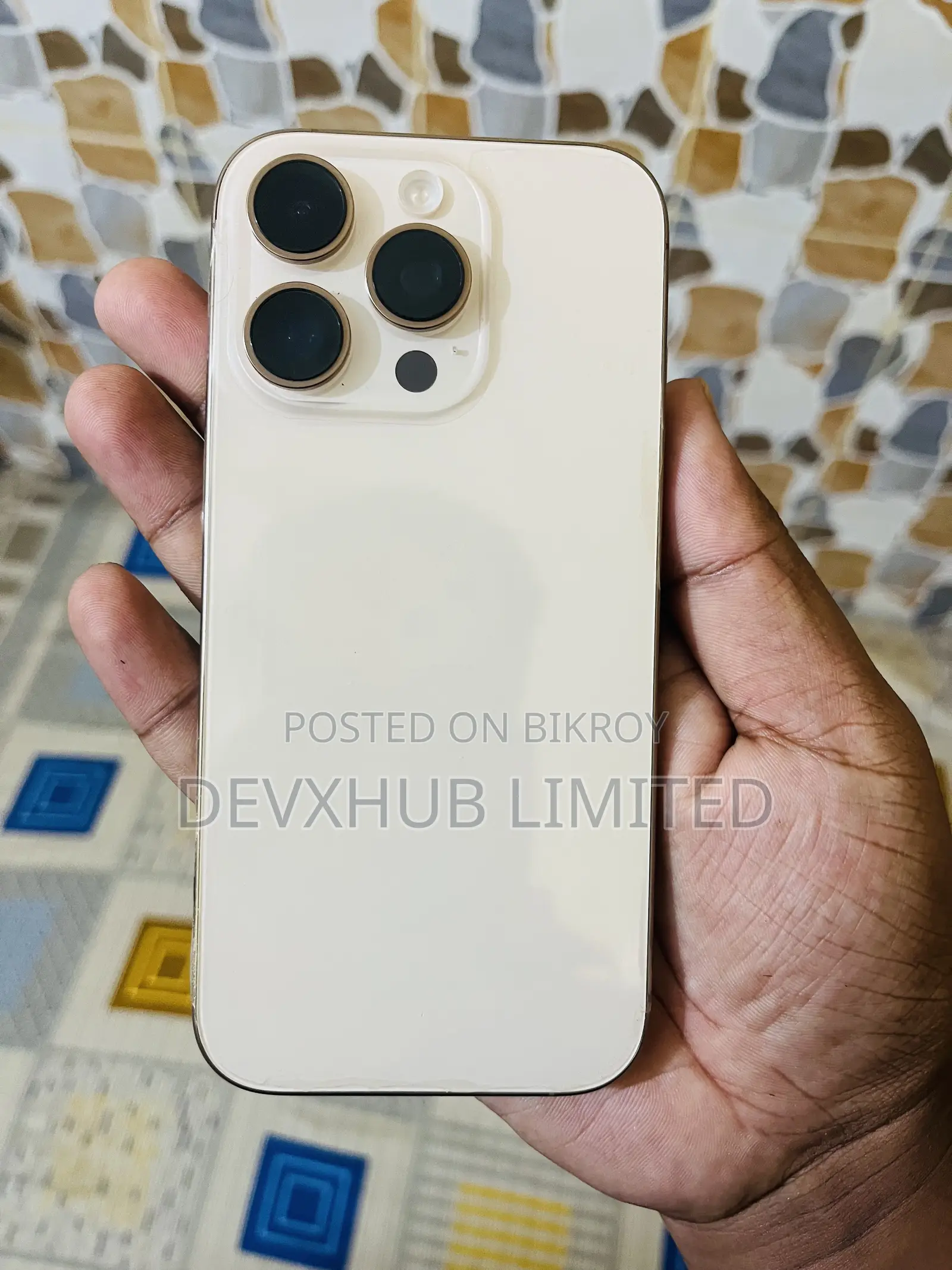 New Apple iPhone 16 Pro 128 GB Gold