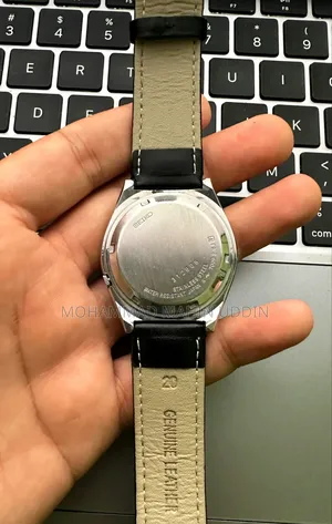 Vintage Seiko 5 Dark Blue Horizontal Textured Dial