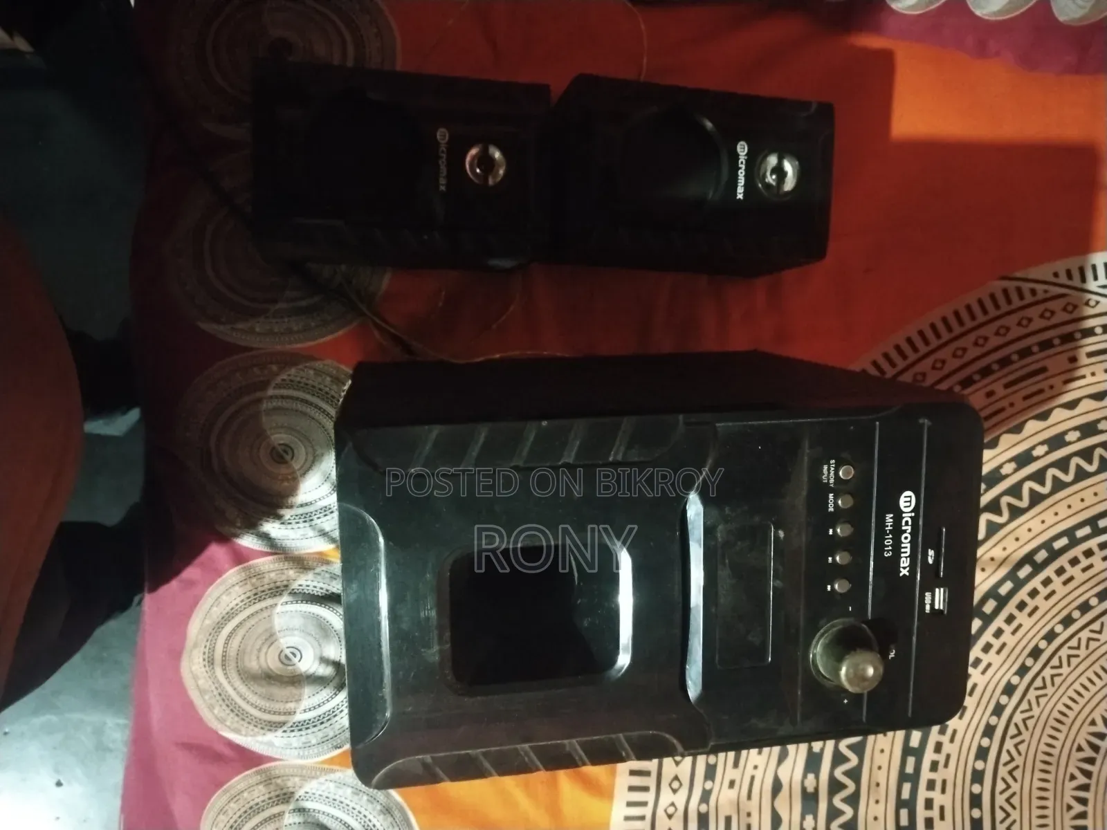 এই সাউন্ড বক্সটি বিক্রি করা হবে ব্লুটুথ এবং মোবাইলের সাথে সংযোগ দিয়ে