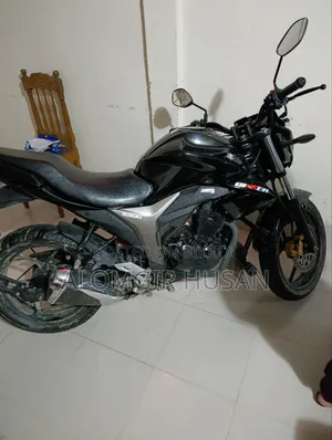 নতুন সুজুকি জিক্সার মনোটোন ২০২৫ কালো