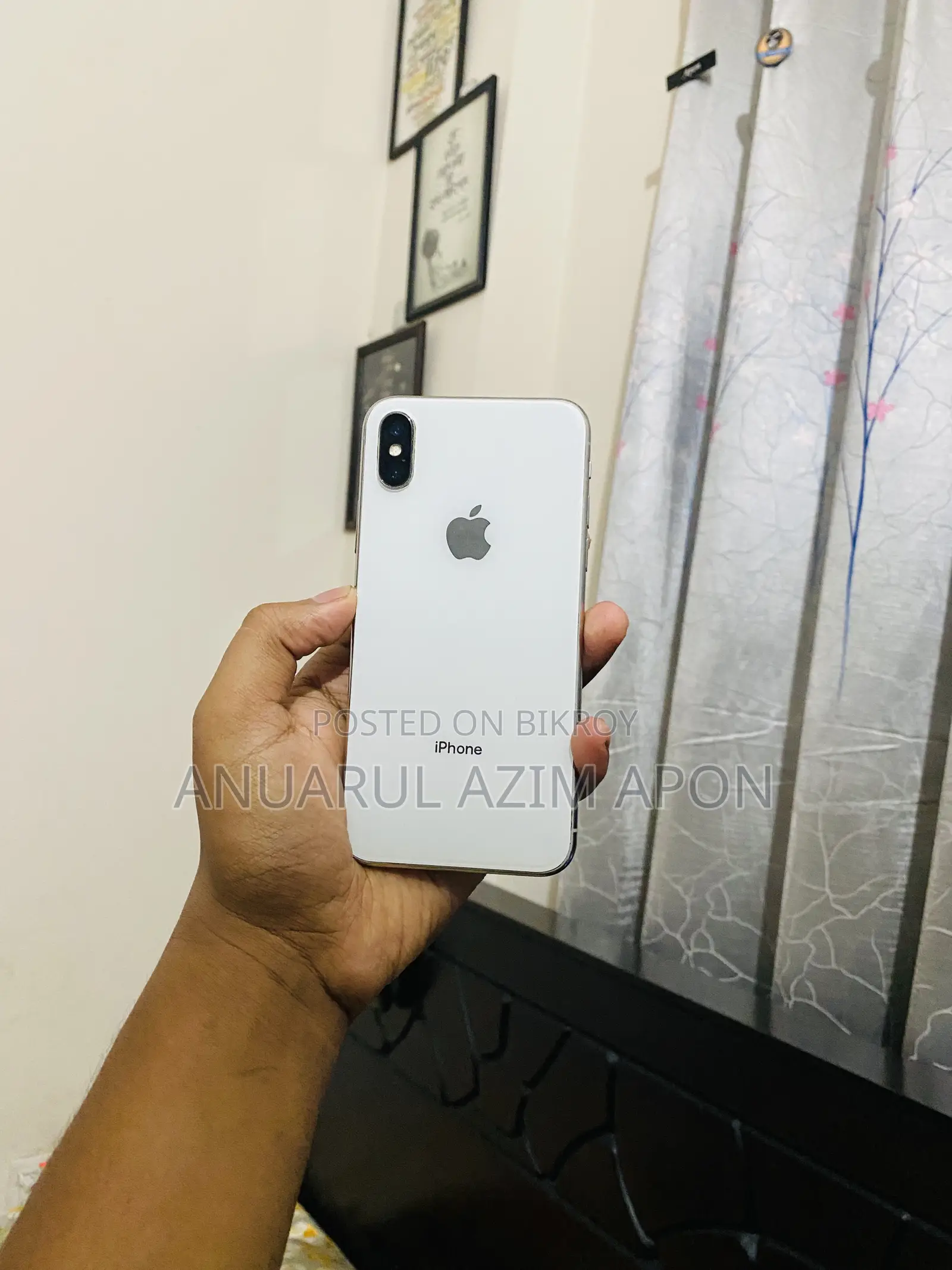 Apple iPhone X 64 GB White