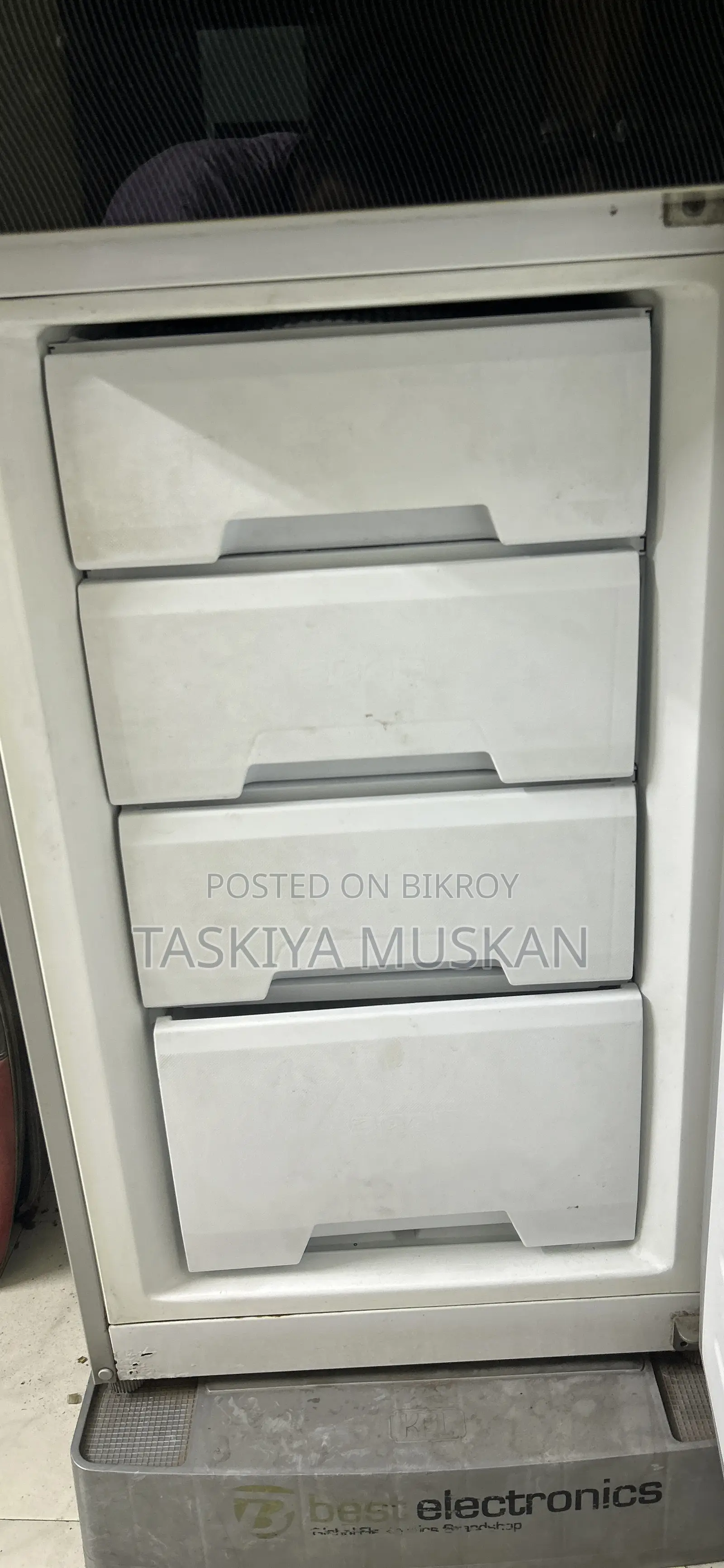 Refrigerator
