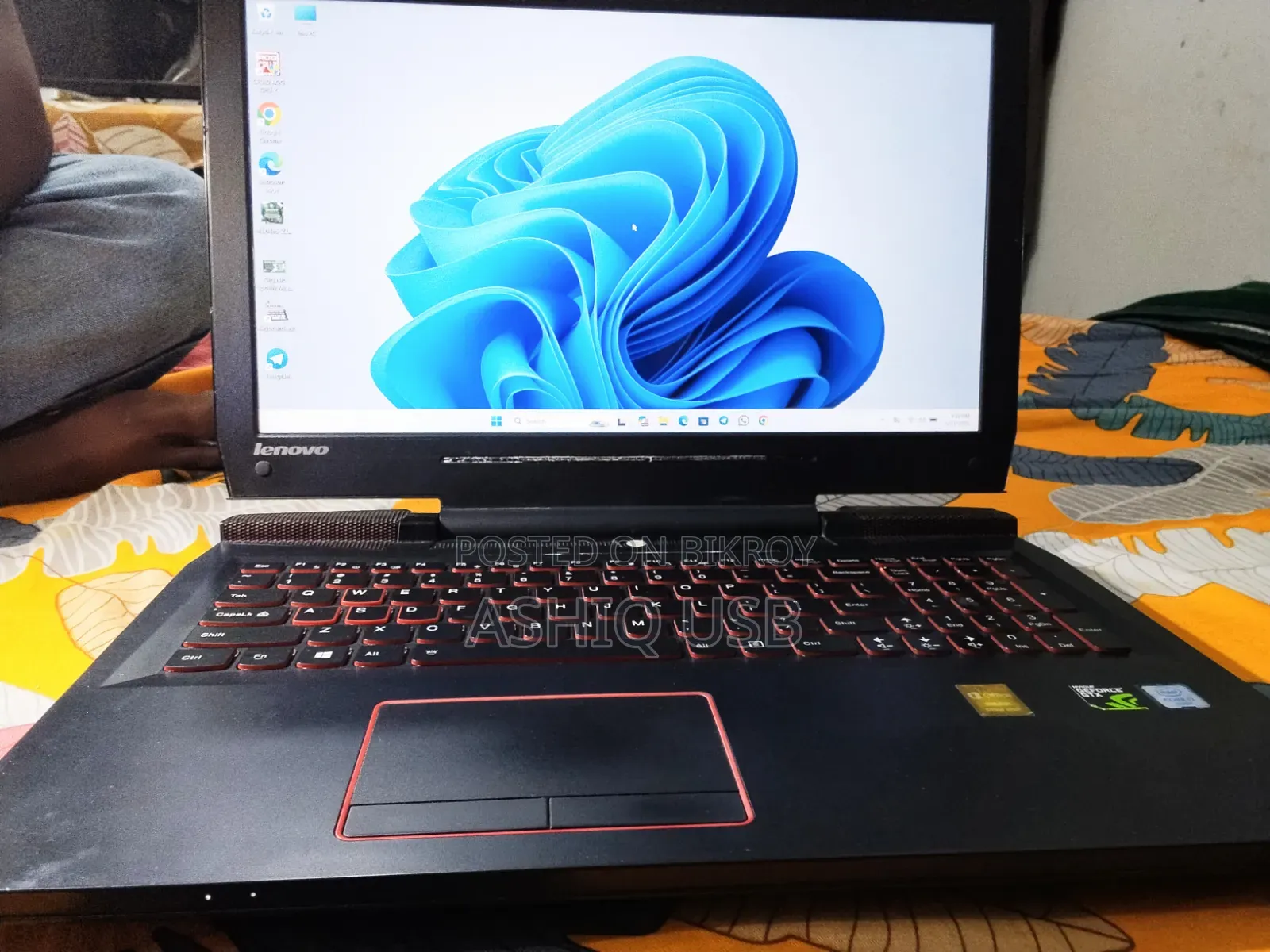 Laptop Lenovo Yoga 700 8GB Intel Core i7 HDD+SSD 1T