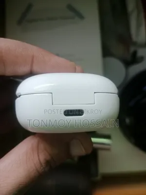 স্যামসাং গ্যালাক্সি বাডস ২