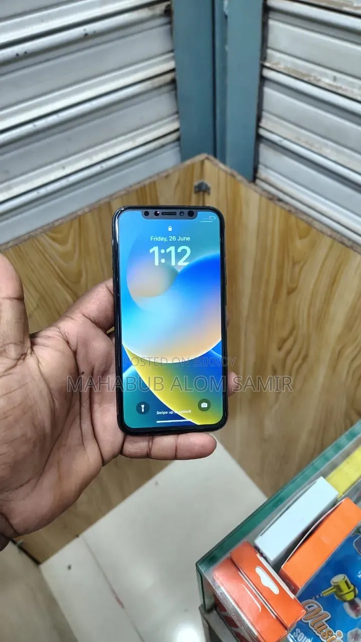 Apple iPhone X 64 GB Black