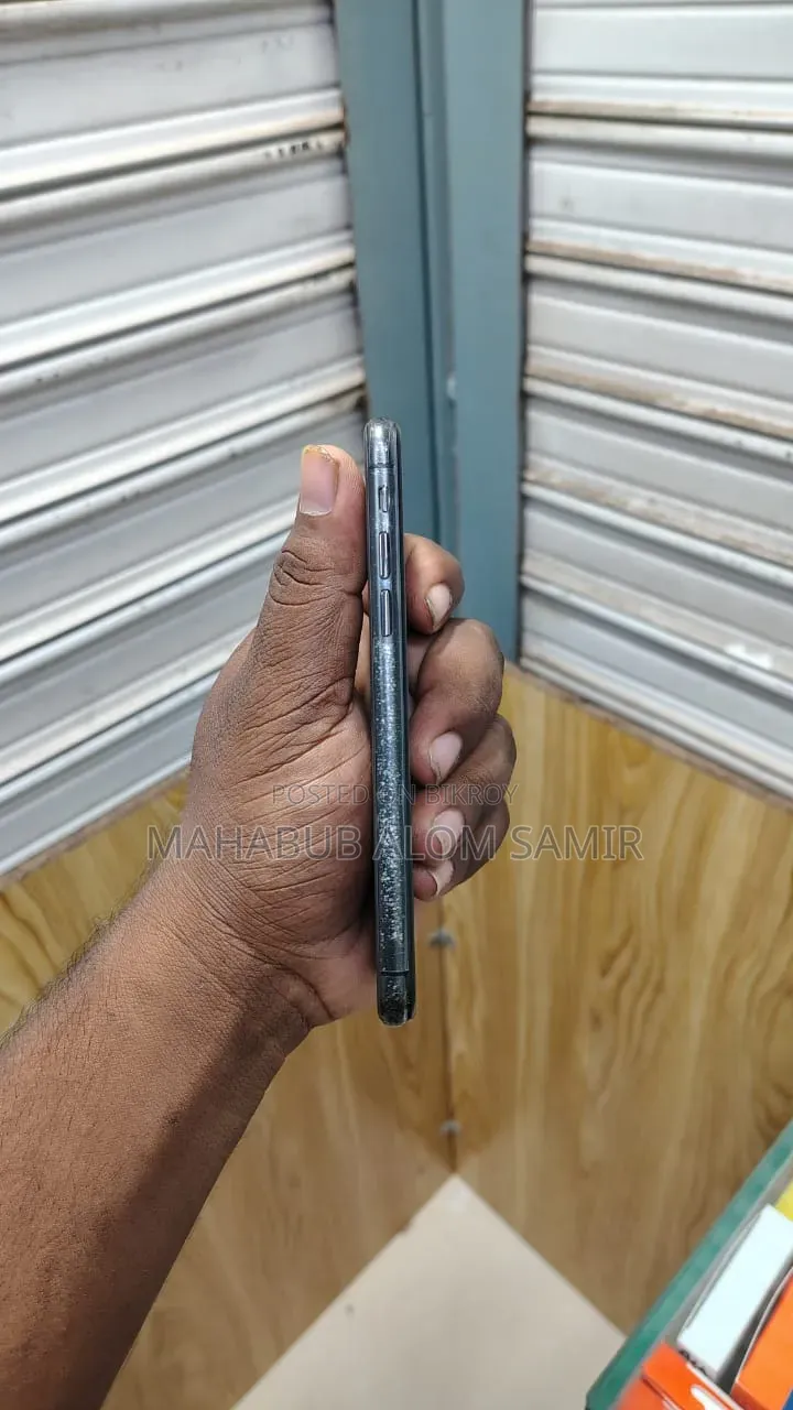 Apple iPhone X 64 GB Black