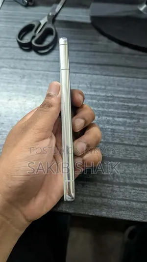 Samsung Galaxy S22 5G 128 GB White