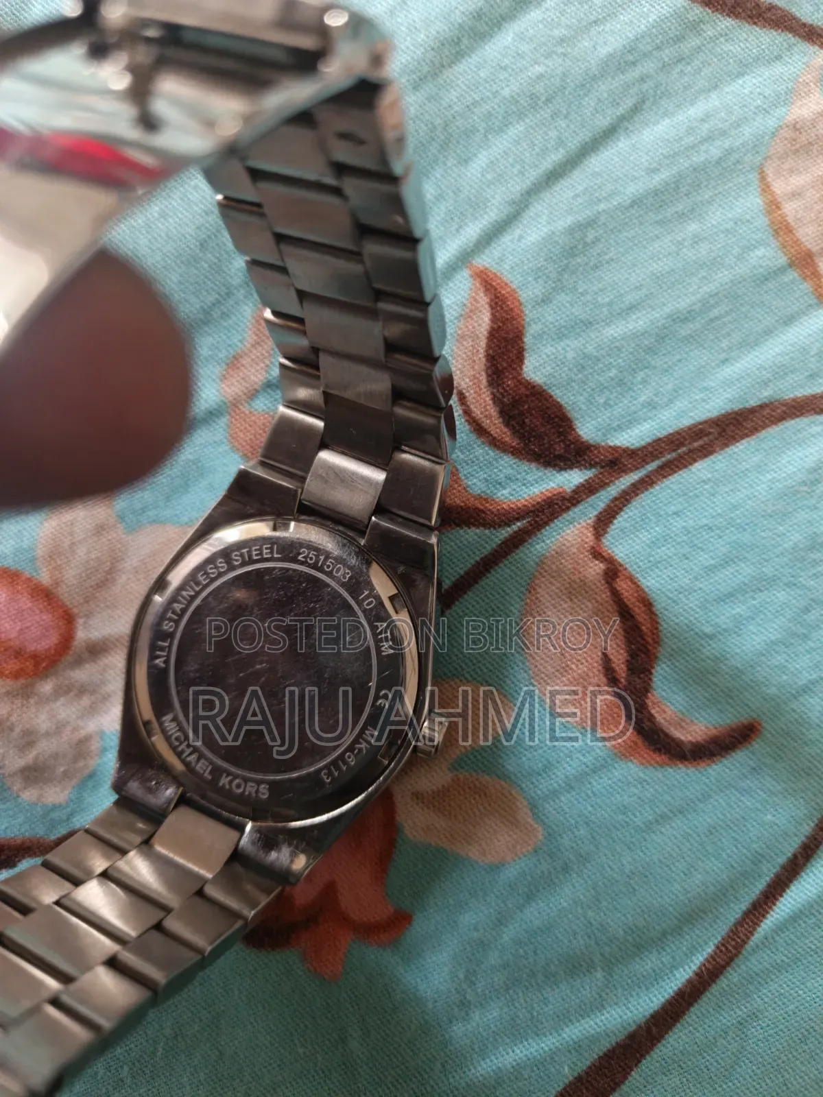 হাত ঘড়ি বিক্রয়ের জন্য