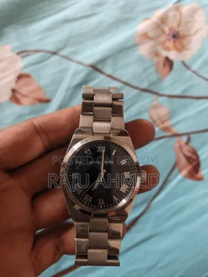 হাত ঘড়ি বিক্রয়ের জন্য