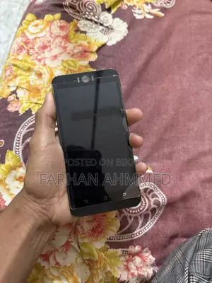 Asus Zenfone Selfie ZD551KL 32 GB Blue