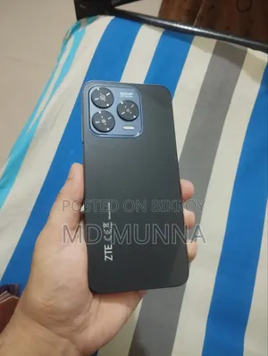 ZTE 8 GB Black