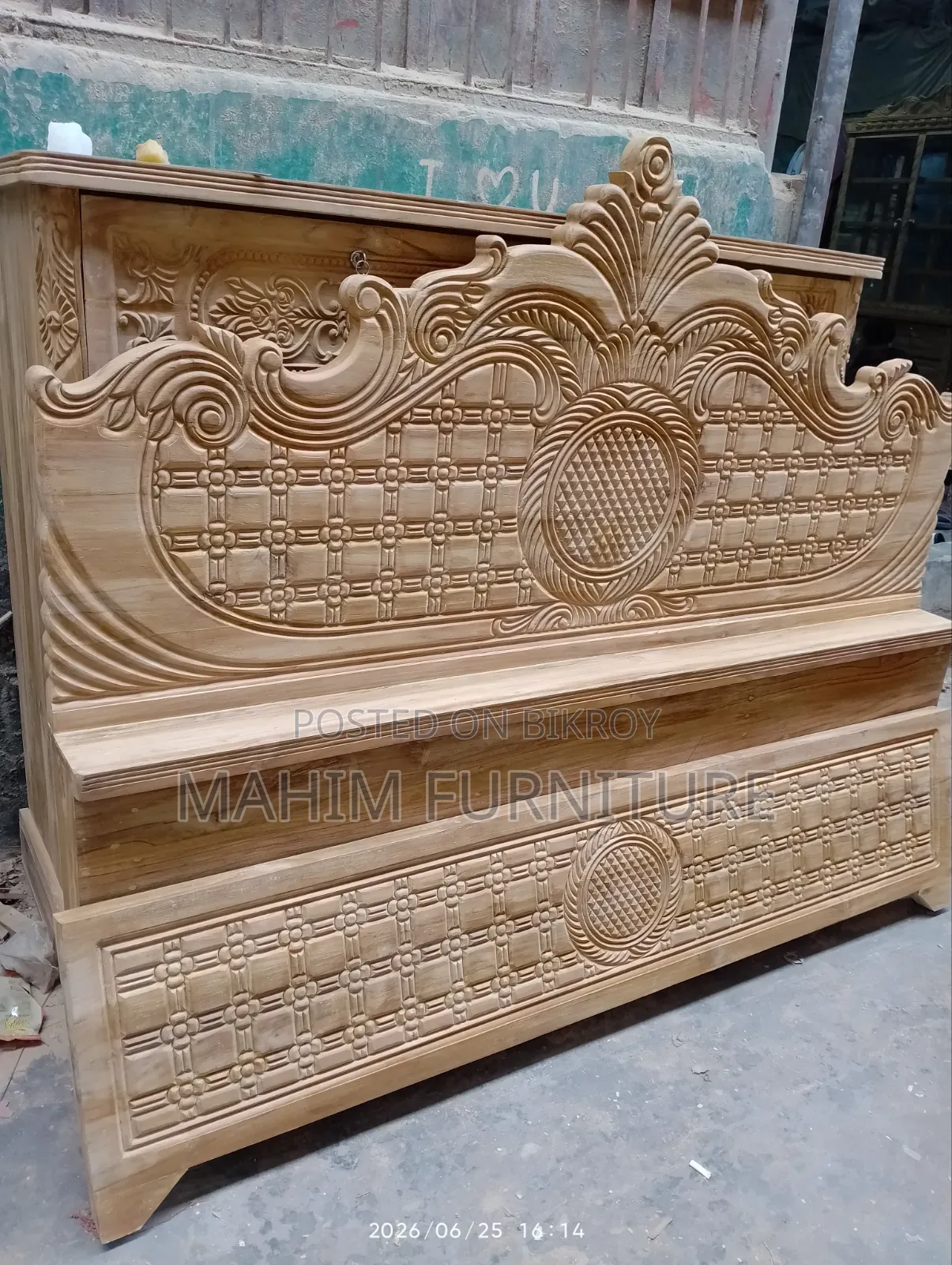 Sagun Wood Bed