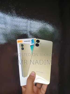 Samsung Galaxy A06 64 GB Gold