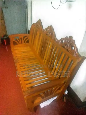 খাটি সেগুন কাঠের ৩ সিটের সোফা।