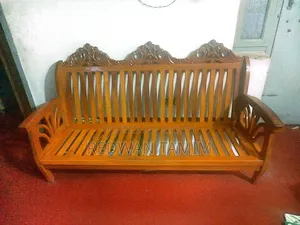খাটি সেগুন কাঠের ৩ সিটের সোফা।
