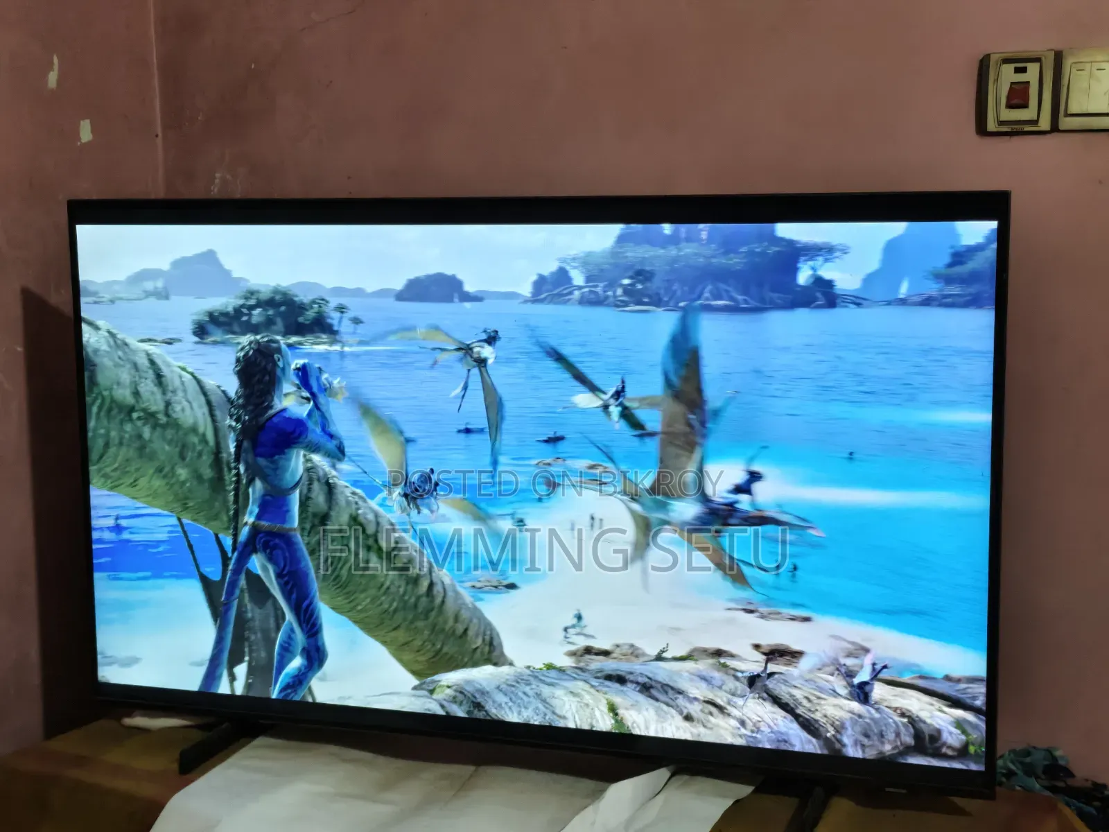Samsung AU8000 50-inch TV