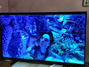 Samsung AU8000 50-inch TV