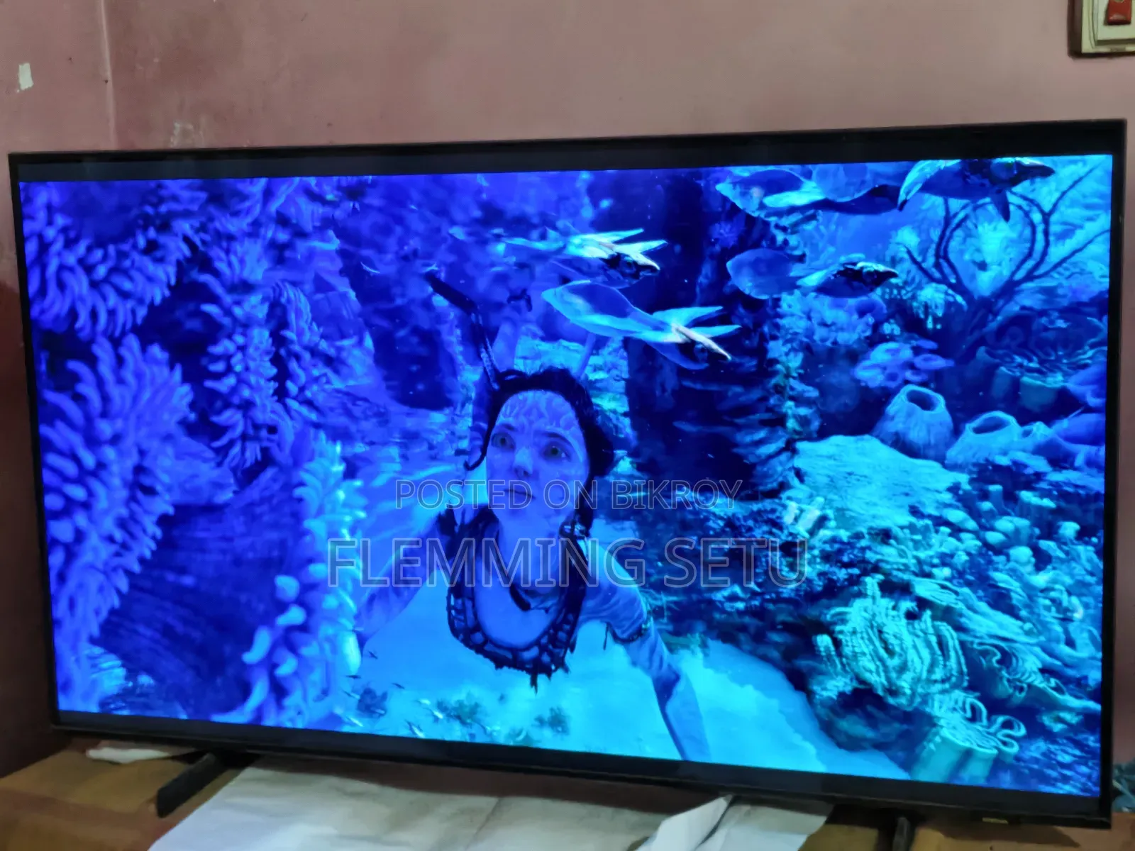 Samsung AU8000 50-inch TV