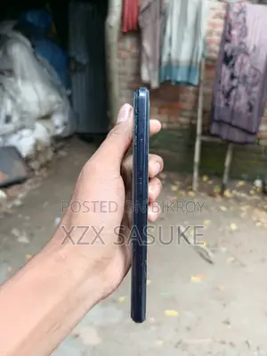 Symphony Z42 32 GB Black