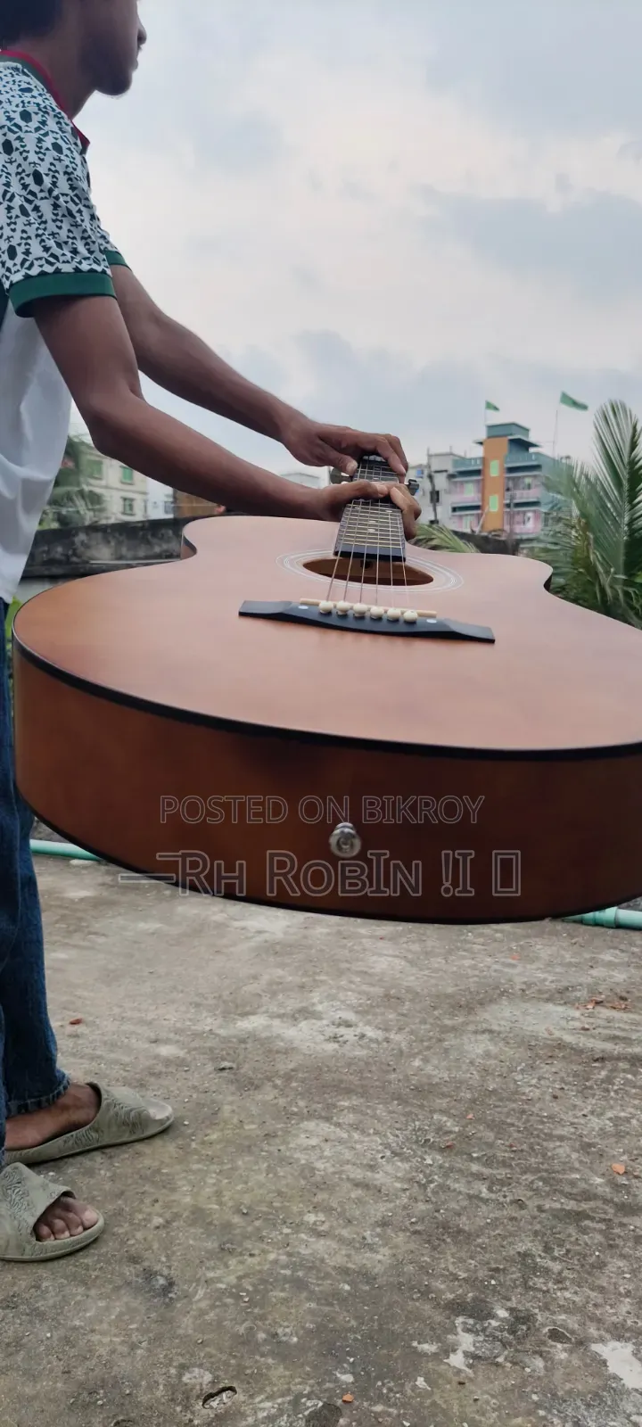 নতুন কন্ডিশন গিটার কাবাত কে-০২
