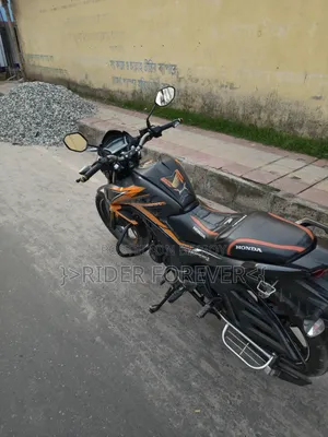 Honda Hornet 2021 Orange