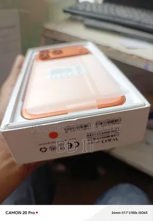 New Mobile Phone 128 GB Gold