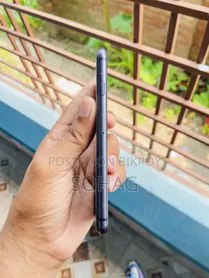 অ্যাপল আইফোন ৮ ৬৪ জিবি ব্ল্যাক