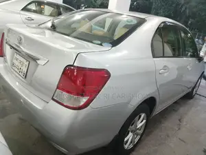 Toyota Axio 1.5 X 2WD 2013 Silver
