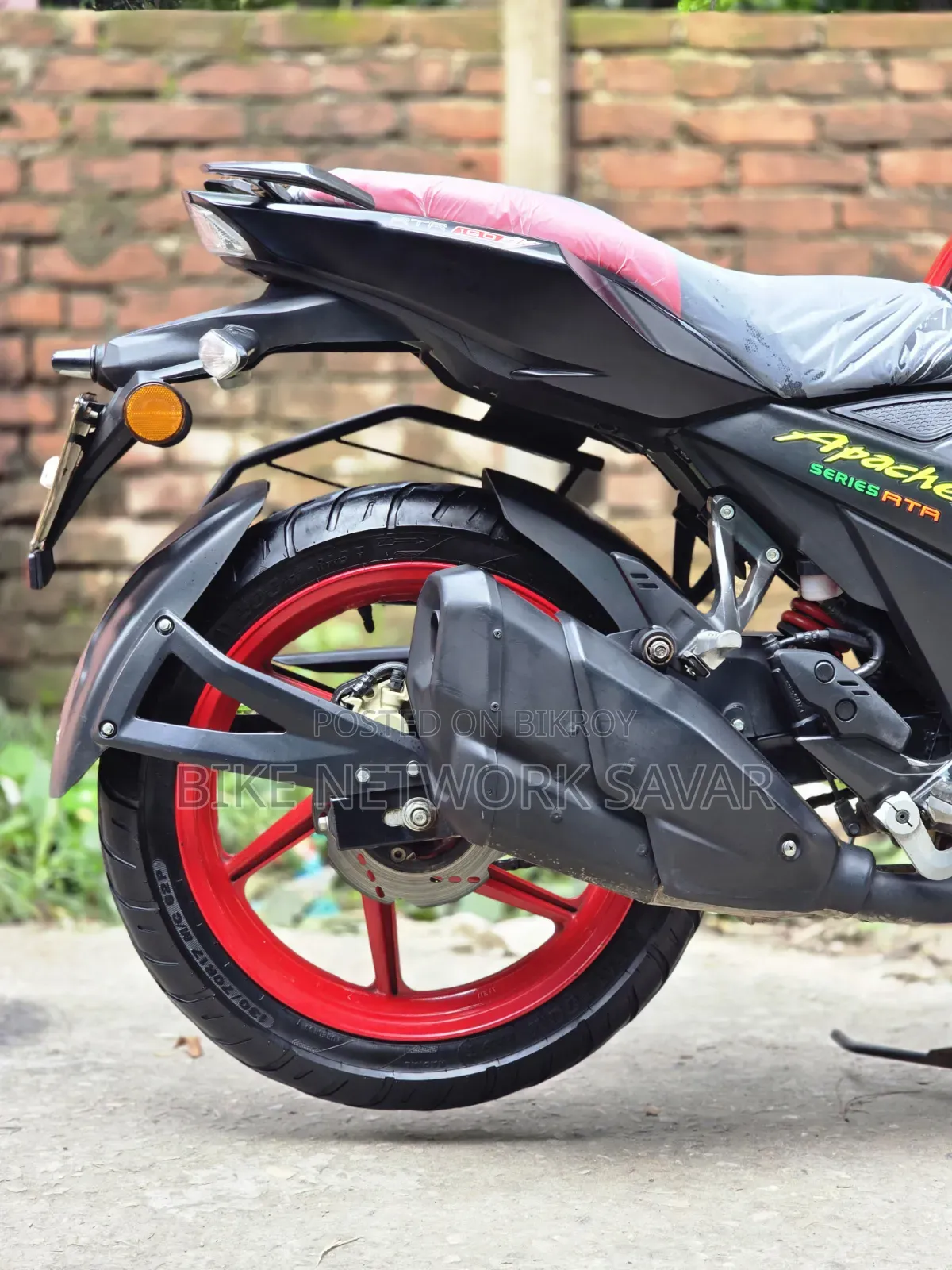 TVS Apache 160 4V 2025 Black