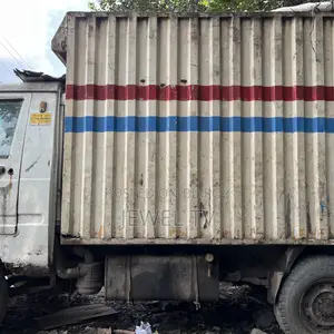 বাস ২০১৩ সাদা