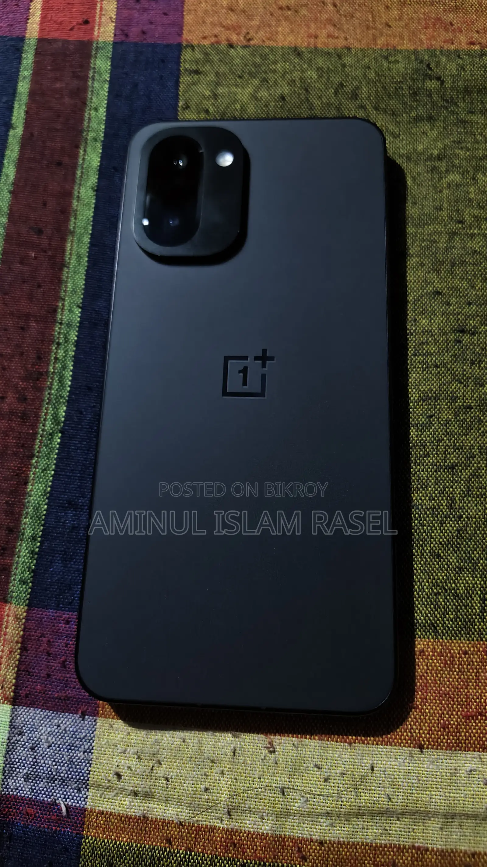 ওয়ানপ্লাস ১৫আর ৫১২ জিবি ব্ল্যাক