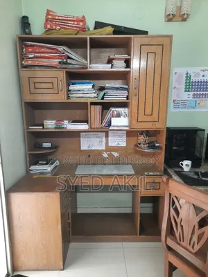 Reading Table With Book Shelf