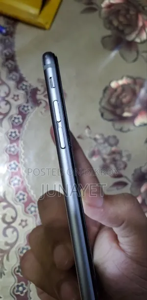 Apple iPhone 6 32 GB Gray
