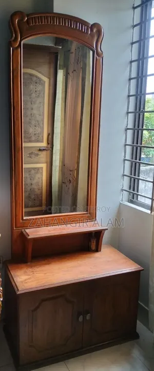 উন্নতমানের সেগুন কাঠের ড্রেসিং টেবিল