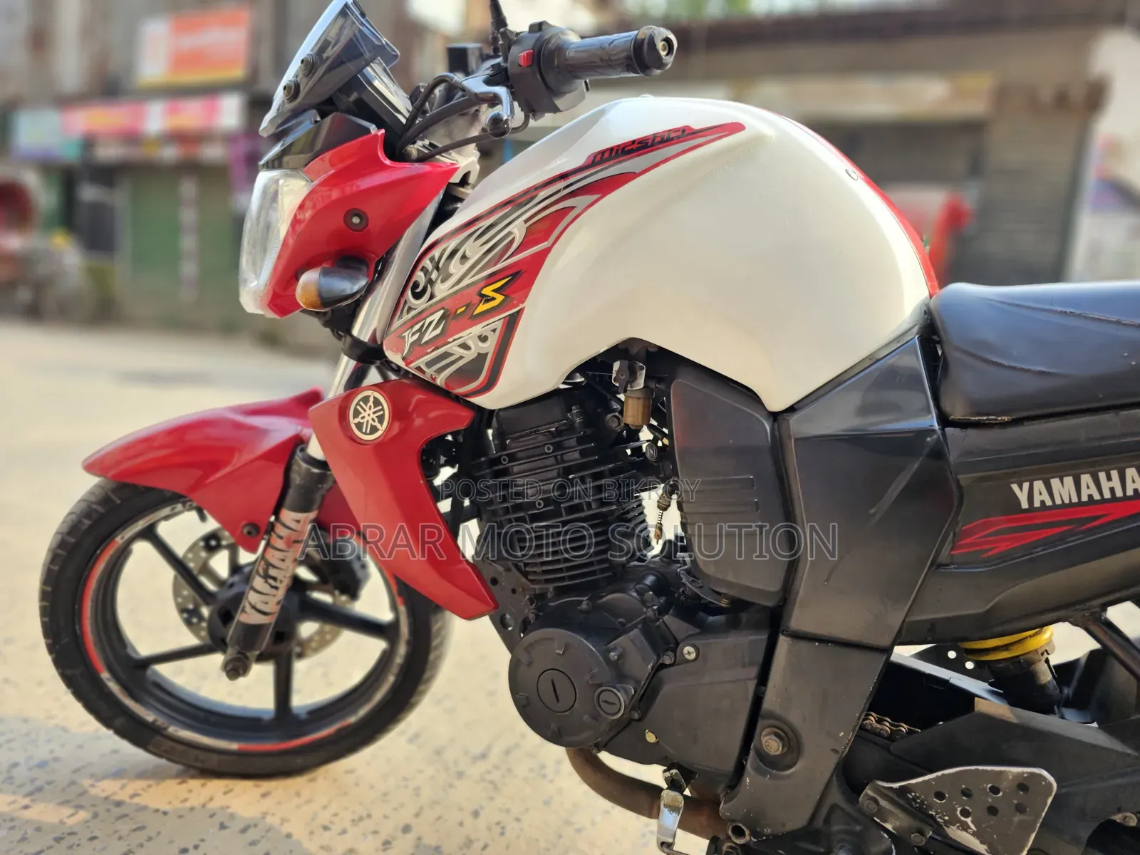 ইয়ামাহা এফজেড ২০১২ হোয়াইট