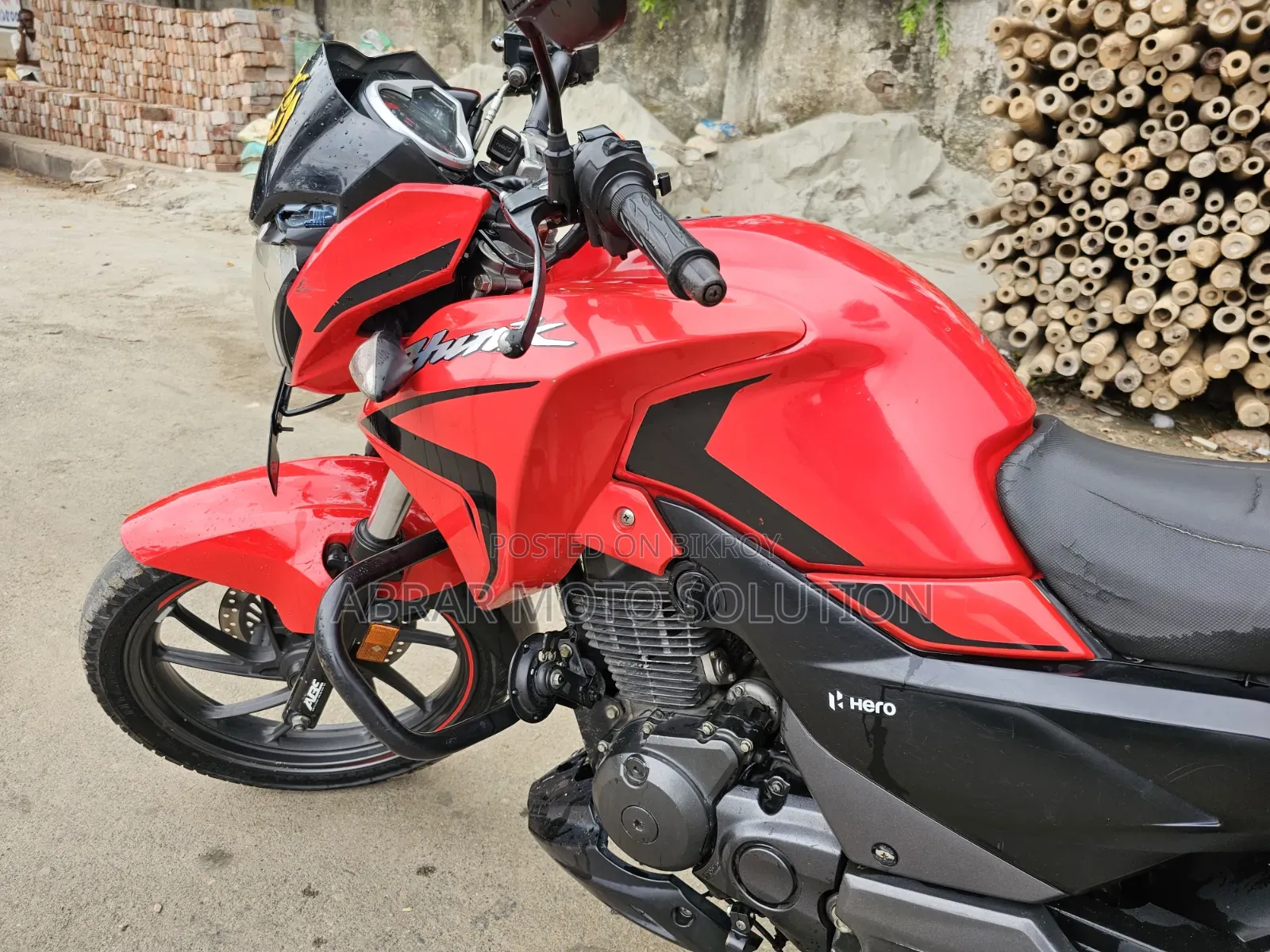 Hero Hunk 2022 Red