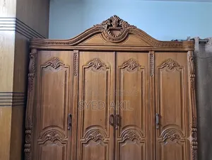 সেগুন কাঠের আলমারি