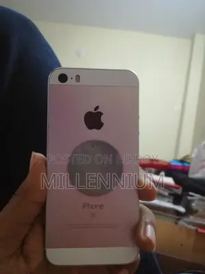 Apple iPhone SE 32 GB Pink