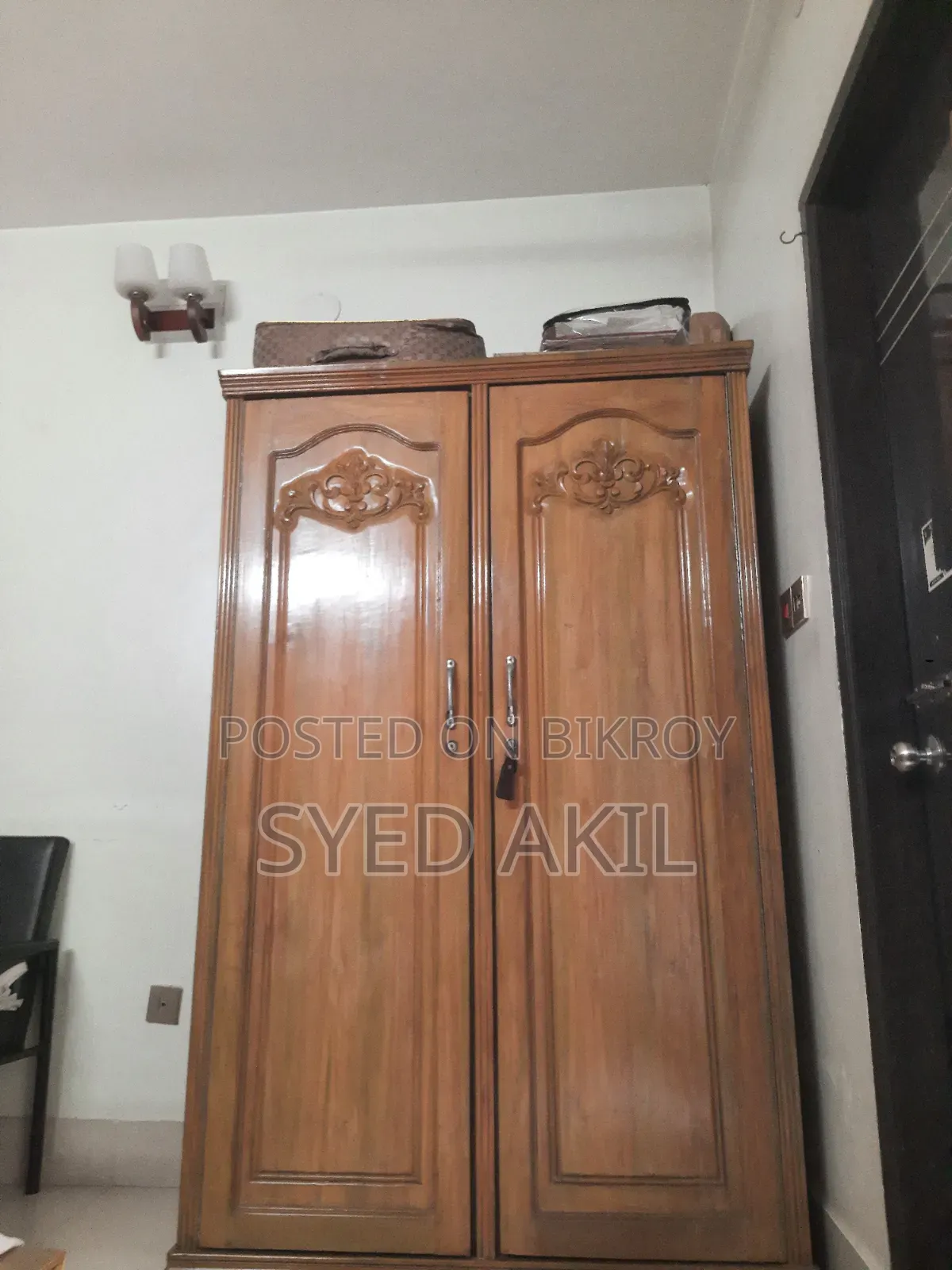 Teak Wood Almirah
