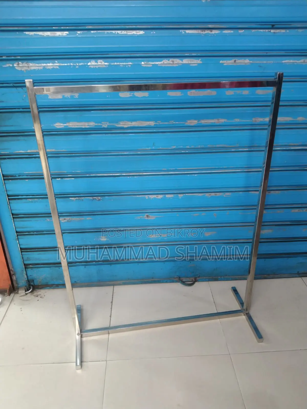 Clothings Showroom Hanger Display Stand