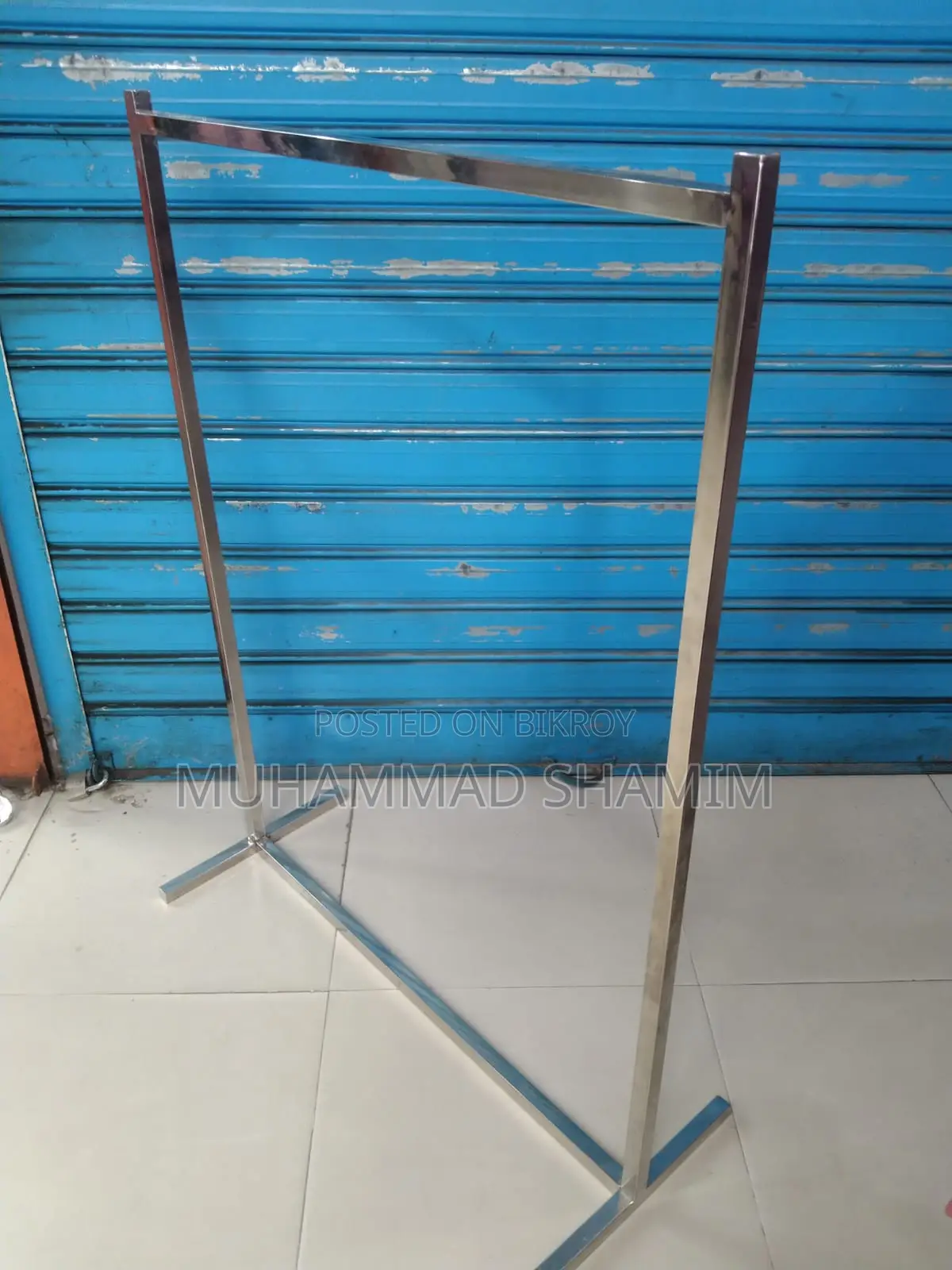 Clothings Showroom Hanger Display Stand