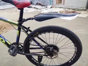 Hero Buzz 26" Hydraulic Disc Brake Bicycle | Good Condition